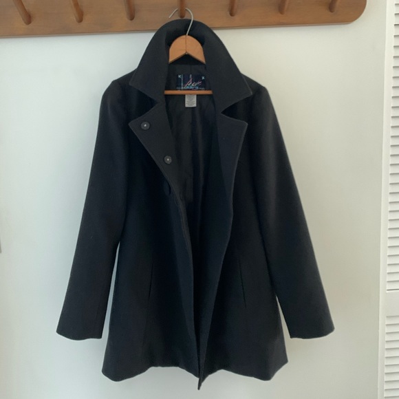 BB Dakota | black snap coat - Picture 5 of 10